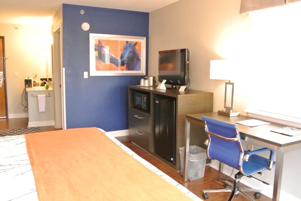 Guesthouse Inn&Suites Lexington Extérieur photo