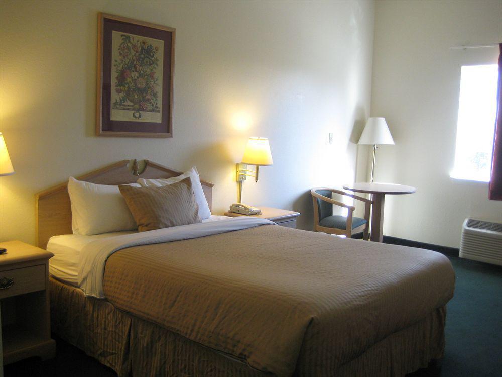 Guesthouse Inn&Suites Lexington Extérieur photo